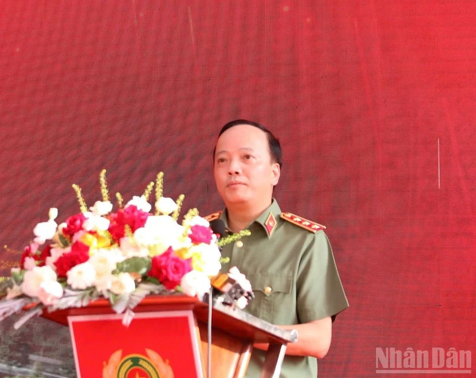 Khởi công xây dựng nhà ở cho lực lượng Công an nhân dân tỉnh Hưng Yên Khởi công xây dựng nhà ở cho lực lượng Công an nhân dân tỉnh Hưng Yên