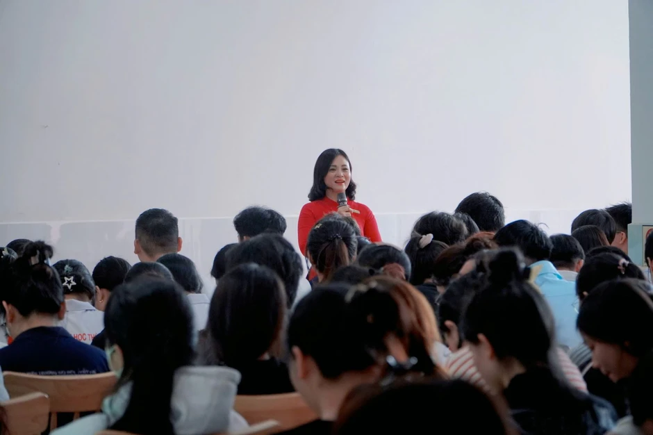 Khơi dậy tinh thần 30/4, truyền cảm hứng trách nhiệm cho sinh viên thời đại mới