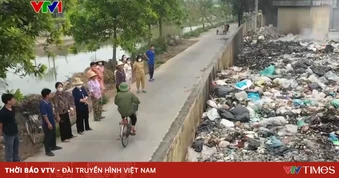 Khói mù, mùi khét từ bãi rác bủa vây khu dân cư ở Ninh Bình