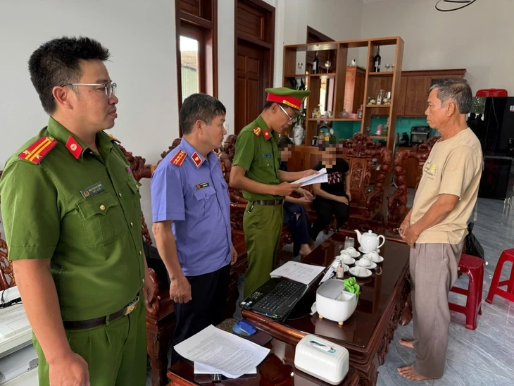 Khởi tố 3 bị can 'bỏ quên' 4.456 cây muồng khi cổ phần hóa Công ty Cà phê Gia Lai Khởi tố 3 bị can 'bỏ quên' 4.456 cây muồng khi cổ phần hóa Công ty Cà phê Gia Lai