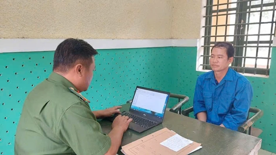 Khởi tố đối tượng sát hại dã man người tình trước mặt trẻ nhỏ ở Đồng Tháp Khởi tố đối tượng sát hại dã man người tình trước mặt trẻ nhỏ ở Đồng Tháp