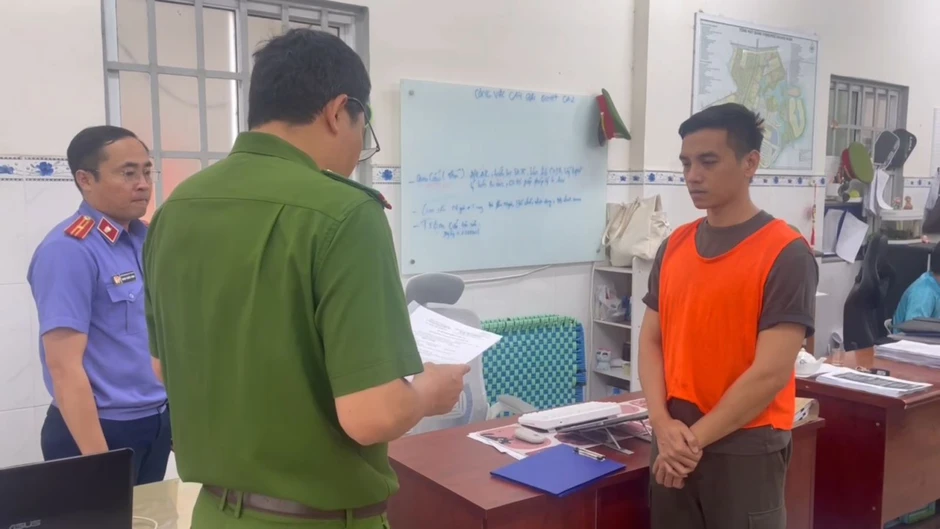 Khởi tố TikToker 'Master Dũng Văn' lợi dụng tâm linh để lừa đảo Khởi tố TikToker 'Master Dũng Văn' lợi dụng tâm linh để lừa đảo