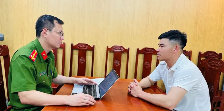 Khởi tố vụ xả gần 6 triệu kg chất thải tại trang trại chăn nuôi ở Thanh Hóa Khởi tố vụ xả gần 6 triệu kg chất thải tại trang trại chăn nuôi ở Thanh Hóa