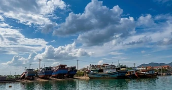 Khốn khổ vì 3 cơ sở sửa chữa tàu tự phát