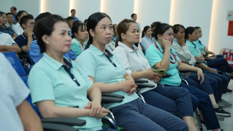Không đánh đổi an sinh xã hội, quyền lợi chính đáng của người lao động lấy tăng trưởng đơn thuần Không đánh đổi an sinh xã hội, quyền lợi chính đáng của người lao động lấy tăng trưởng đơn thuần