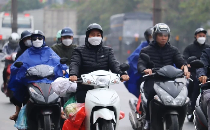 Không khí lạnh tràn về, miền Bắc chuyển mưa rét sau những ngày nóng 30 độ C Không khí lạnh tràn về, miền Bắc chuyển mưa rét sau những ngày nóng 30 độ C