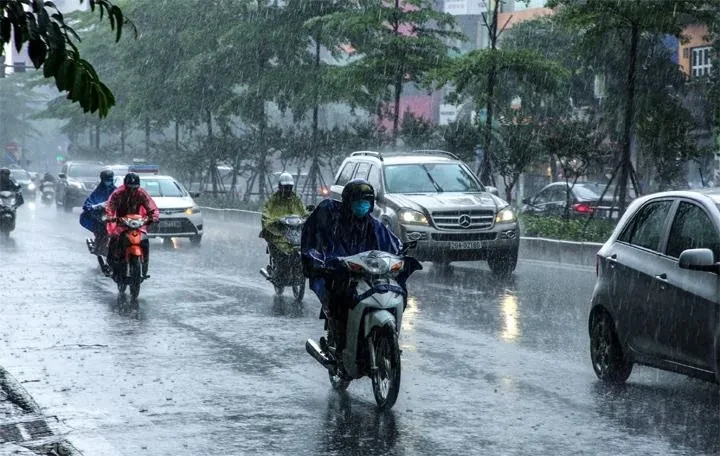 Không khí lạnh yếu gây mưa dông ở Bắc Bộ, Bắc Trung Bộ, có nơi trên 80mm