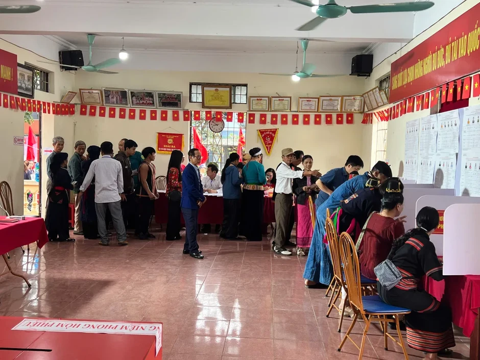 Không khí ngày hội bầu cử rộn ràng ở Làng Văn hóa các dân tộc Việt Nam Không khí ngày hội bầu cử rộn ràng ở Làng Văn hóa các dân tộc Việt Nam