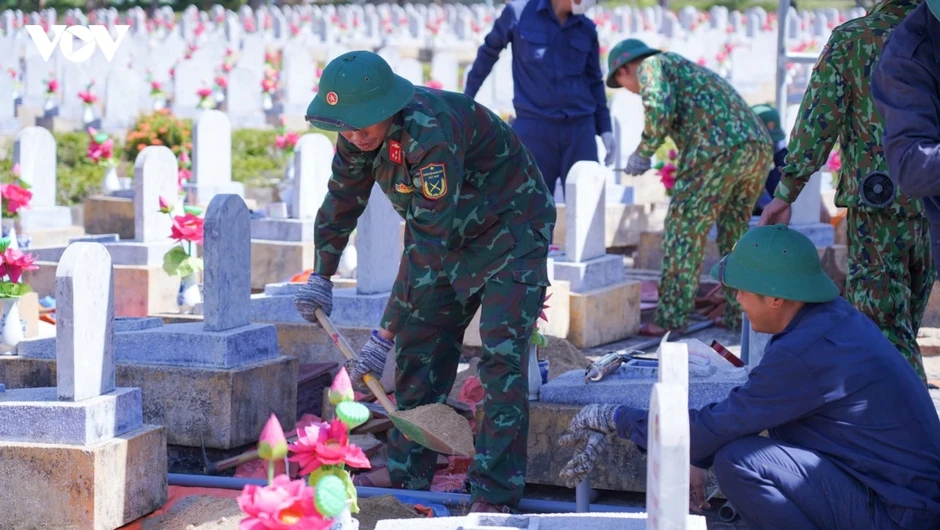 Không quản ngày đêm lấy mẫu ADN tìm lại danh tính hơn 22.000 liệt sĩ tại Quảng Trị