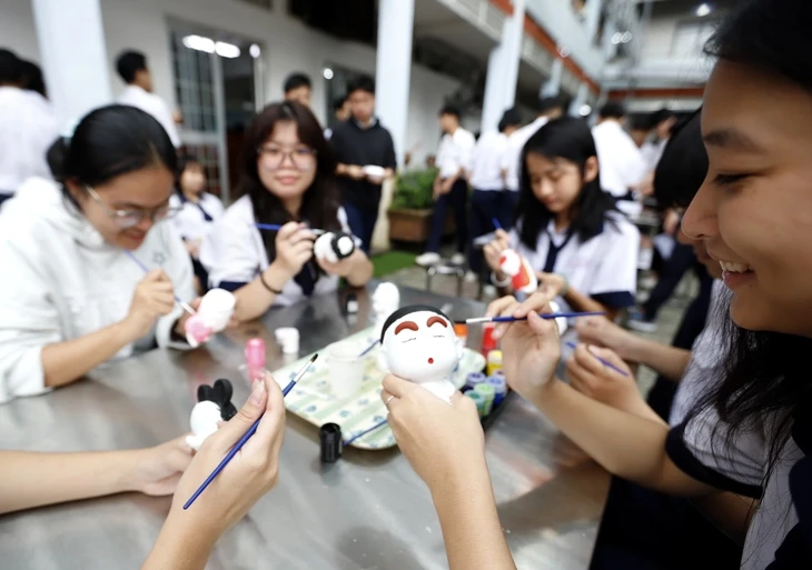 Không thể 'giao' trẻ em cho mạng xã hội Không thể 'giao' trẻ em cho mạng xã hội