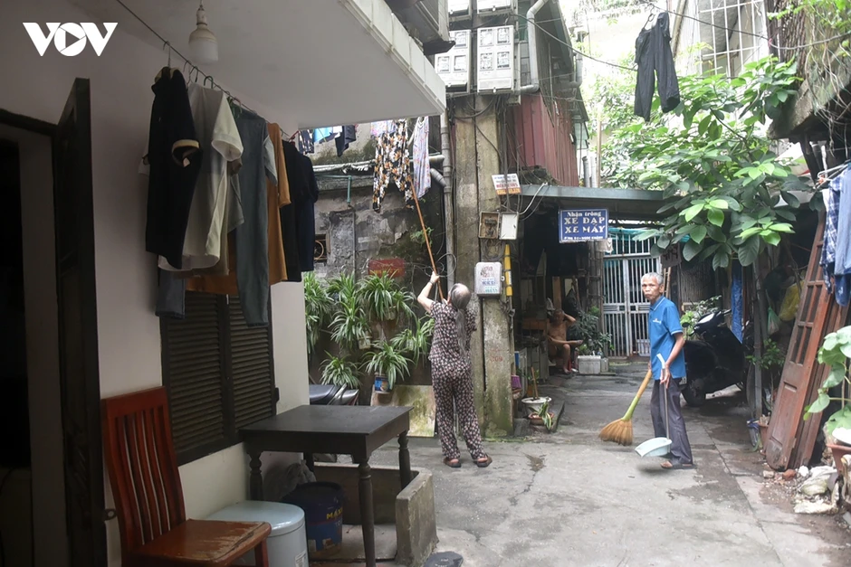 Khu tập thể Ngọc Khánh xuống cấp, người dân Hà Nội chờ ngày cải tạo, xây lại