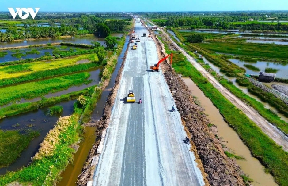 Kiểm điểm, chấn chỉnh tiến độ chậm trễ Dự án cao tốc Cần Thơ - Cà Mau Kiểm điểm, chấn chỉnh tiến độ chậm trễ Dự án cao tốc Cần Thơ - Cà Mau