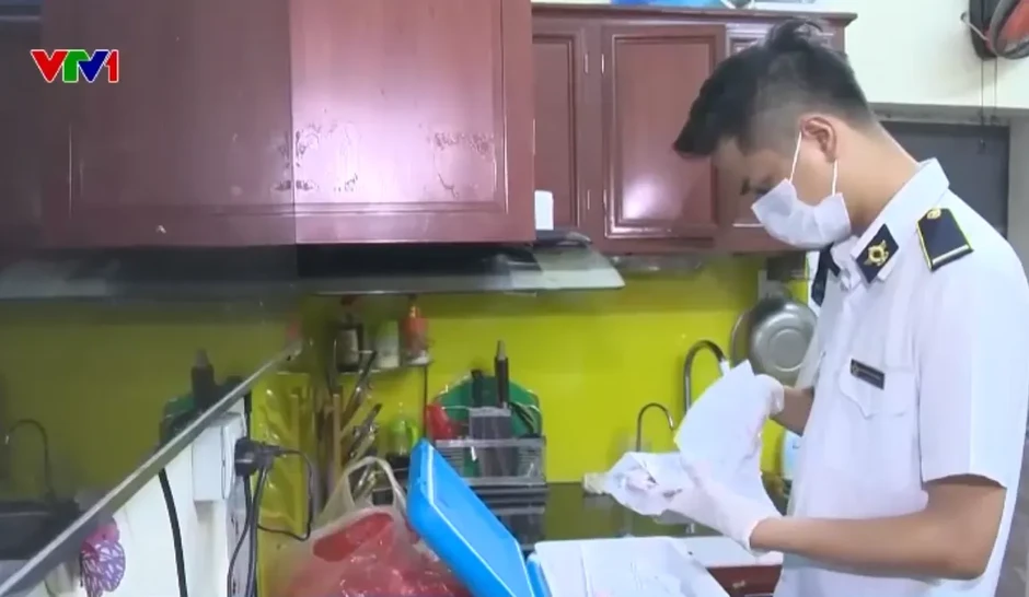 Kiểm tra đột xuất doanh nghiệp liên quan đường dây thịt lợn bẩn: Thêm dấu hiệu nghi vấn Kiểm tra đột xuất doanh nghiệp liên quan đường dây thịt lợn bẩn: Thêm dấu hiệu nghi vấn