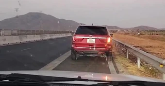 Kiểm tra tài xế dừng xe sai quy định trên cao tốc phát hiện thêm nhiều lỗi, phạt 77 triệu đồng