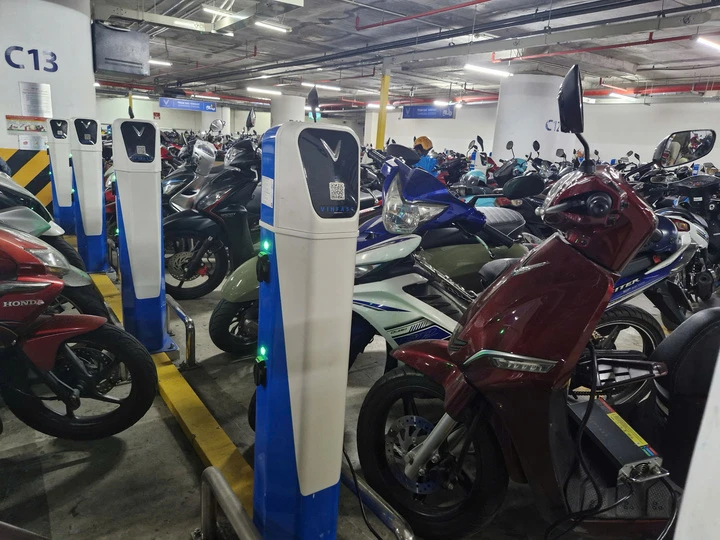 Kiến nghị bố trí khu vực để xe điện và trạm sạc điện tại các chung cư TP.HCM Kiến nghị bố trí khu vực để xe điện và trạm sạc điện tại các chung cư TP.HCM