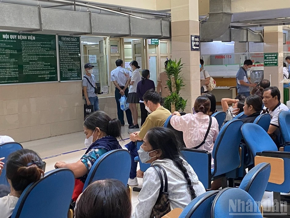 Kiến nghị “kiểm soát giá dịch vụ y tế, thuốc” bảo đảm quyền lợi người bệnh bảo hiểm y tế Kiến nghị “kiểm soát giá dịch vụ y tế, thuốc” bảo đảm quyền lợi người bệnh bảo hiểm y tế