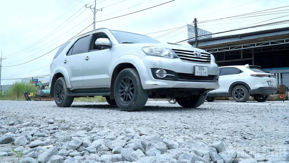 Kiên quyết xử lý tình trạng thi công ì ạch trên Quốc lộ 1A đoạn qua tỉnh Cà Mau Kiên quyết xử lý tình trạng thi công ì ạch trên Quốc lộ 1A đoạn qua tỉnh Cà Mau