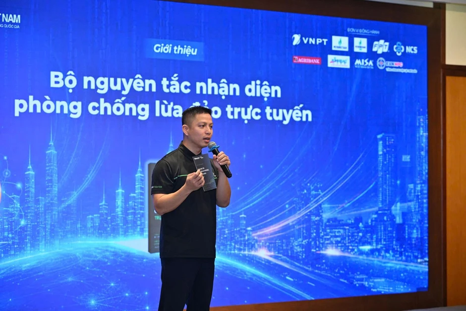 Kiến tạo niềm tin số chung tay bảo vệ người tiêu dùng Kiến tạo niềm tin số chung tay bảo vệ người tiêu dùng