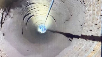 Kịp thời cứu nạn người đàn ông dưới giếng sâu 30m ở Đắk Lắk