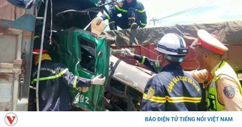 Kịp thời cứu nạn thành công nạn nhân mắc kẹt trong cabin xe sau tai nạn giao thông