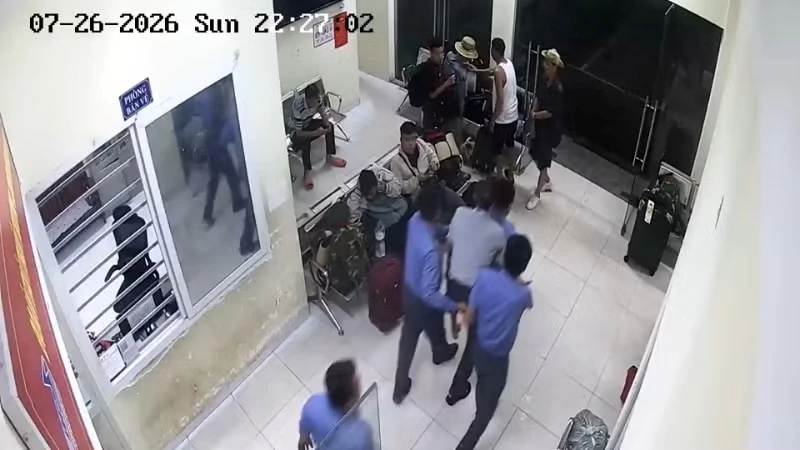 Kịp thời cứu sống hành khách có dấu hiệu đột quỵ trên tàu SE2 Kịp thời cứu sống hành khách có dấu hiệu đột quỵ trên tàu SE2