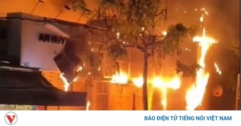 Kịp thời khống chế đám cháy 3 cửa hàng liền kề ở Lâm Đồng