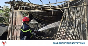Kịp thời khống chế vụ cháy kho chứa hàng ở Đà Nẵng