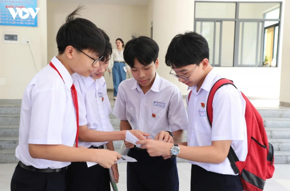 Kỳ thi lớp 10 THPT ở Đà Nẵng: 169 thí sinh vắng mặt, 2 thí sinh bị đình chỉ Kỳ thi lớp 10 THPT ở Đà Nẵng: 169 thí sinh vắng mặt, 2 thí sinh bị đình chỉ