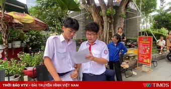 Kỳ thi vào lớp 10 tại TP Hồ Chí Minh: Thí sinh tự tin, phụ huynh nhẹ áp lực sau ngày thi đầu tiên