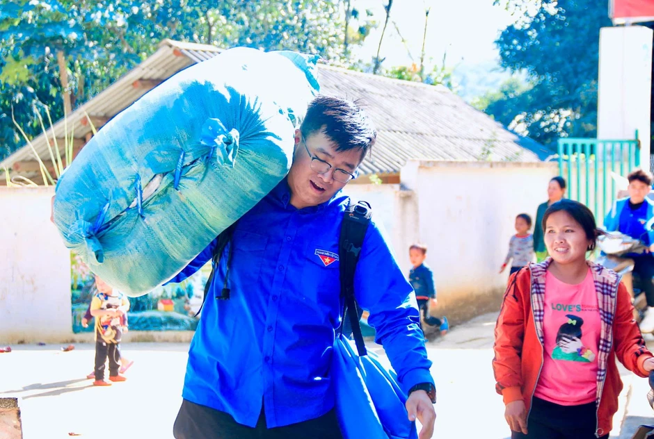 Lá phiếu của Đảng viên trẻ và trách nhiệm với tương lai đất nước Lá phiếu của Đảng viên trẻ và trách nhiệm với tương lai đất nước
