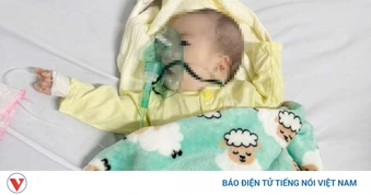 Lá thư đẫm nước mắt bên bé gái hai tháng tuổi bị bỏ lại trước cổng công ty