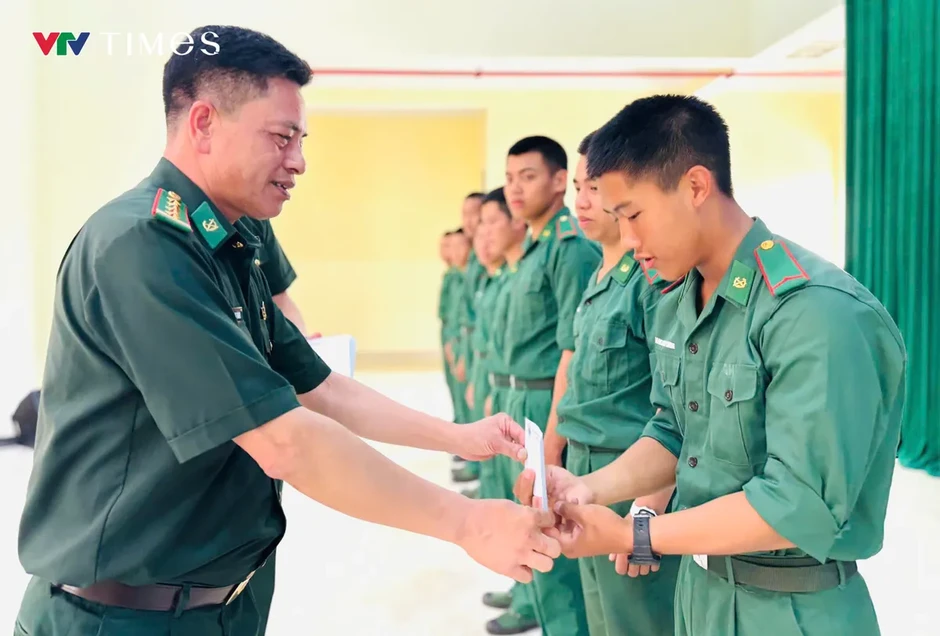 Lai Châu: Bộ đội Biên phòng tiếp thêm động lực cho chiến sĩ mới Lai Châu: Bộ đội Biên phòng tiếp thêm động lực cho chiến sĩ mới