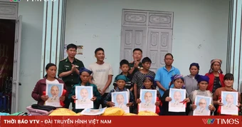 Lai Châu: Đoàn Kinh tế - Quốc phòng 356 trao quà cho nhân dân vùng biên