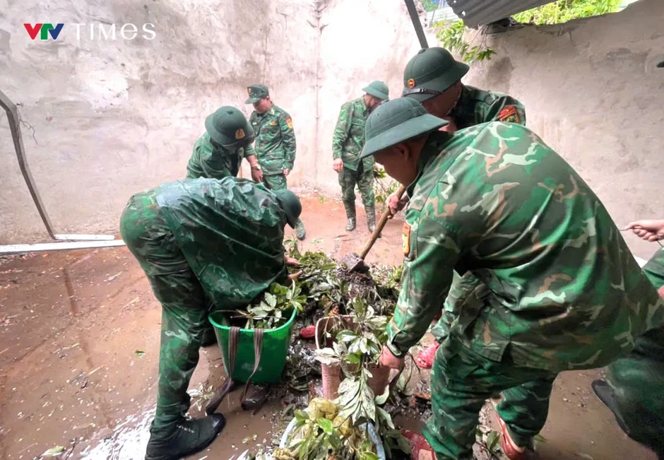 Lai Châu: Dông lốc gây sập nhà, tốc mái nhiều hộ dân Lai Châu: Dông lốc gây sập nhà, tốc mái nhiều hộ dân