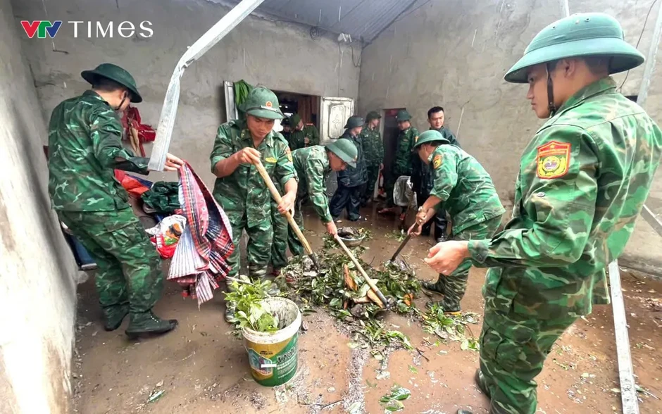 Lai Châu: Dông lốc gây sập nhà, tốc mái nhiều hộ dân Lai Châu: Dông lốc gây sập nhà, tốc mái nhiều hộ dân