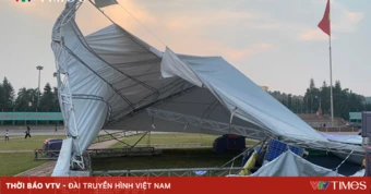 Lai Châu: Dông lốc mạnh làm nhiều gian hàng sập đổ