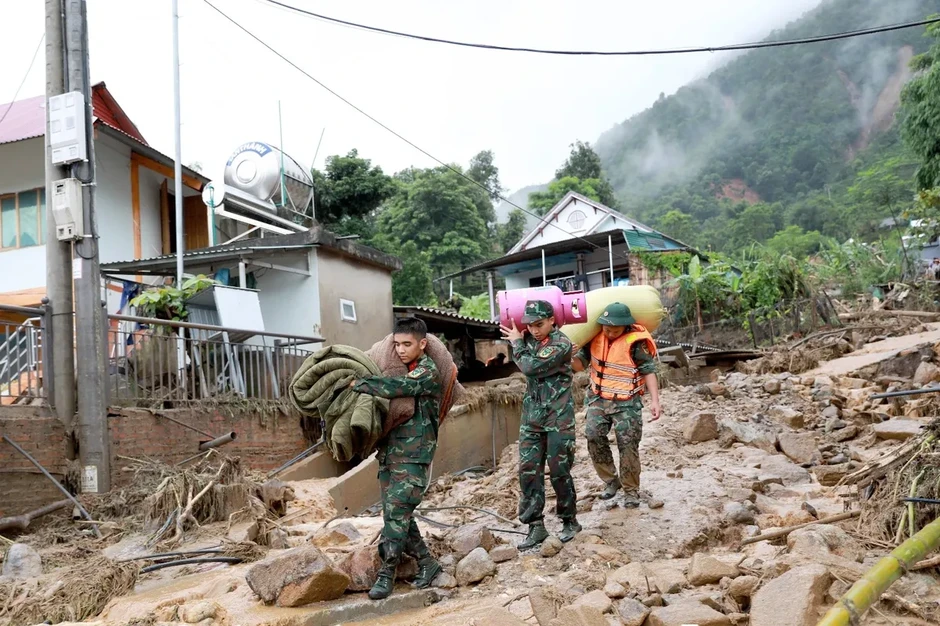 Lai Châu: Những người lính nơi tuyến đầu chống lũ Lai Châu: Những người lính nơi tuyến đầu chống lũ