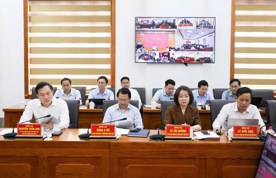 Lai Châu sơ kết 1 năm thực hiện mô hình chính quyền địa phương 2 cấp Lai Châu sơ kết 1 năm thực hiện mô hình chính quyền địa phương 2 cấp