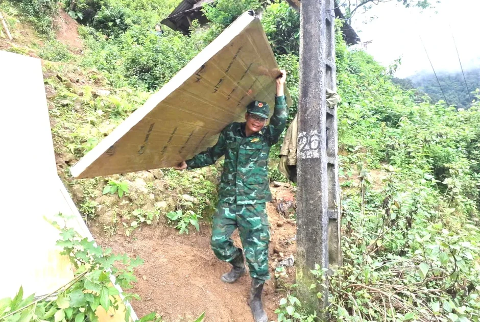 Lai Châu: Thắp sáng vùng biên bằng năng lượng xanh, vun đắp thế trận lòng dân Lai Châu: Thắp sáng vùng biên bằng năng lượng xanh, vun đắp thế trận lòng dân