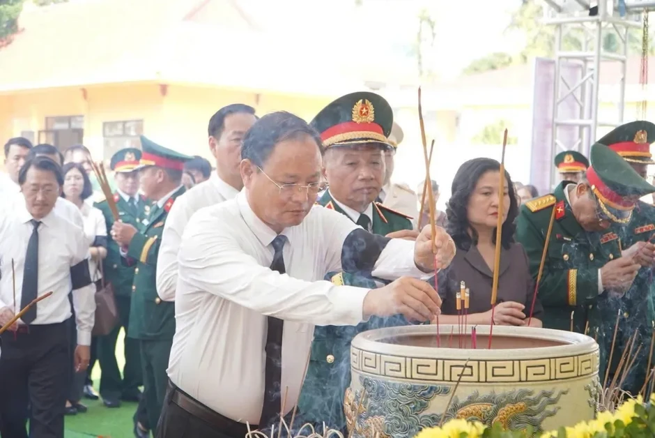 Lai Châu: Truy điệu, an táng 47 hài cốt liệt sĩ hy sinh từ 75 năm trước Lai Châu: Truy điệu, an táng 47 hài cốt liệt sĩ hy sinh từ 75 năm trước