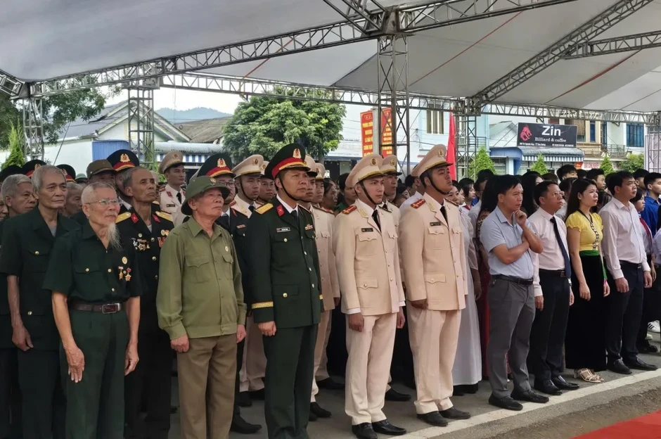 Lai Châu: Truy điệu, an táng 47 hài cốt liệt sĩ hy sinh từ 75 năm trước Lai Châu: Truy điệu, an táng 47 hài cốt liệt sĩ hy sinh từ 75 năm trước