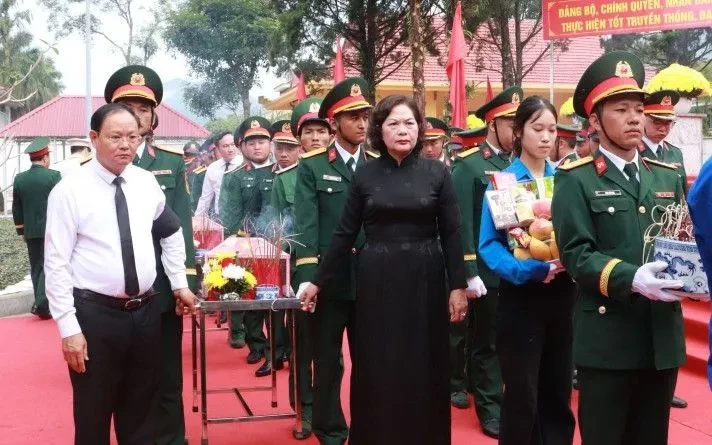 Lai Châu: Truy điệu, an táng 47 hài cốt liệt sĩ hy sinh từ 75 năm trước Lai Châu: Truy điệu, an táng 47 hài cốt liệt sĩ hy sinh từ 75 năm trước
