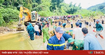 Lai Châu: Xuyên đêm tìm kiếm nạn nhân bị lũ cuốn trôi