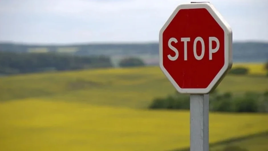 Lại nói về những cái biển STOP Lại nói về những cái biển STOP