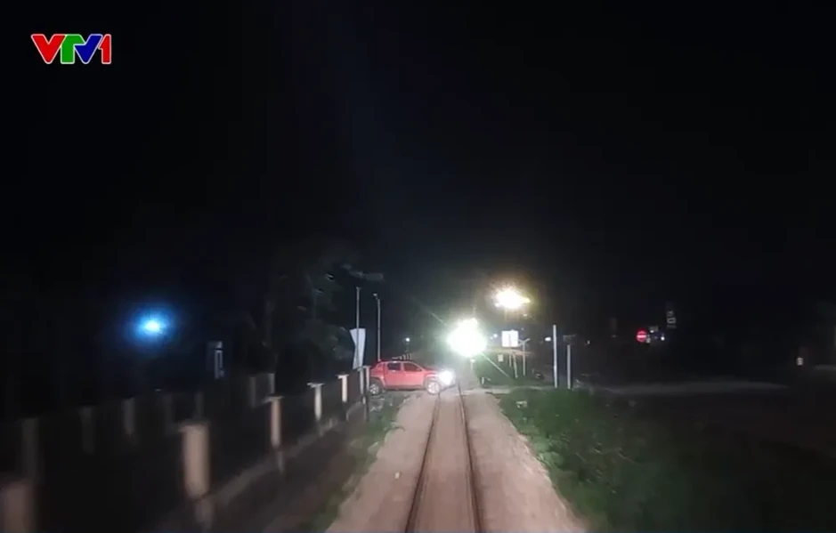 Lái tàu và nỗi lo mất an toàn tại lối tự mở Lái tàu và nỗi lo mất an toàn tại lối tự mở