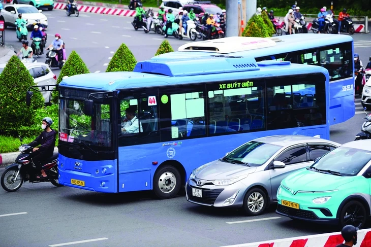 Làm cách nào đỡ tốn chi phí cho xăng dầu? Làm cách nào đỡ tốn chi phí cho xăng dầu?
