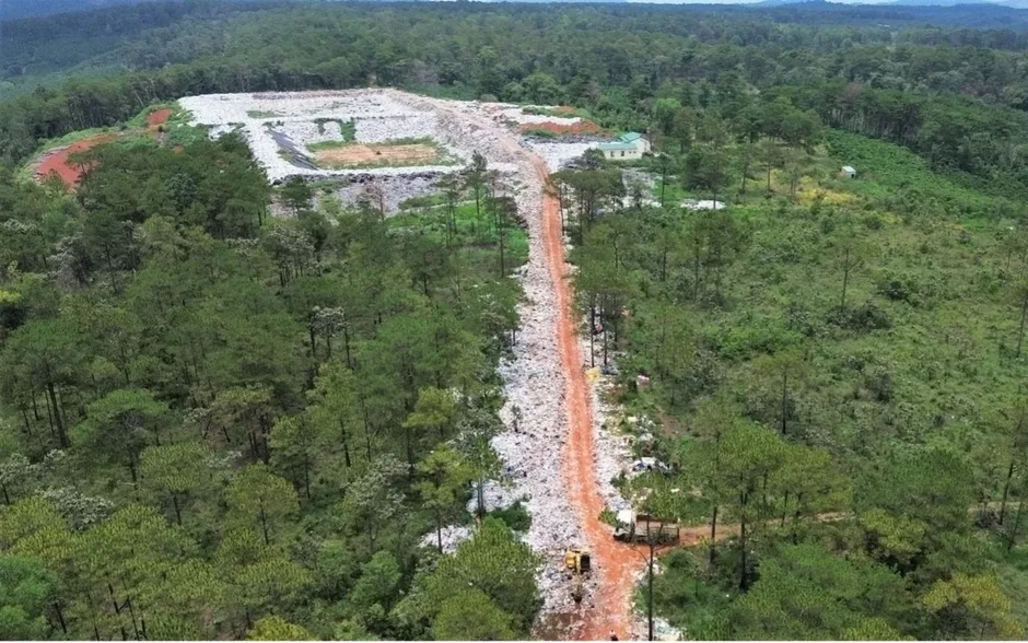 Lâm Đồng chỉ đạo khẩn xử lý bãi rác tồn đọng hàng nghìn tấn
