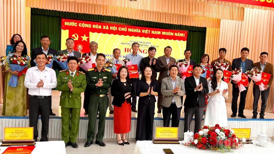 Lâm Đồng: Công nhận các tổ trưởng dân phố tại phường Xuân Trường-Đà Lạt