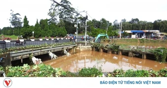 Lâm Đồng đầu tư 48 tỷ đồng ngăn bùn, rác cho hồ Xuân Hương