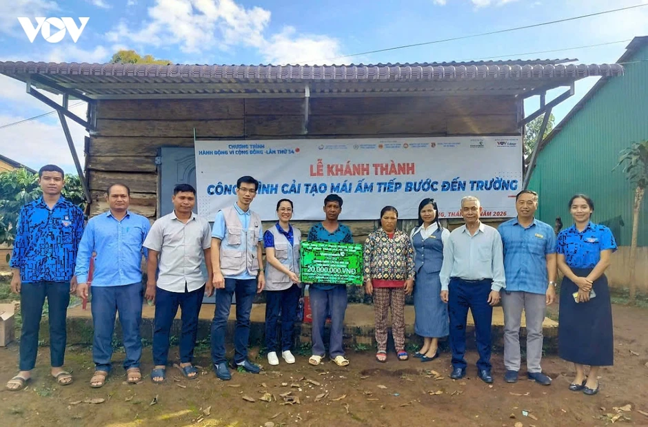 Lâm Đồng khám bệnh miễn phí, tặng quà cho hơn 1.200 người dân, học sinh Lâm Đồng khám bệnh miễn phí, tặng quà cho hơn 1.200 người dân, học sinh